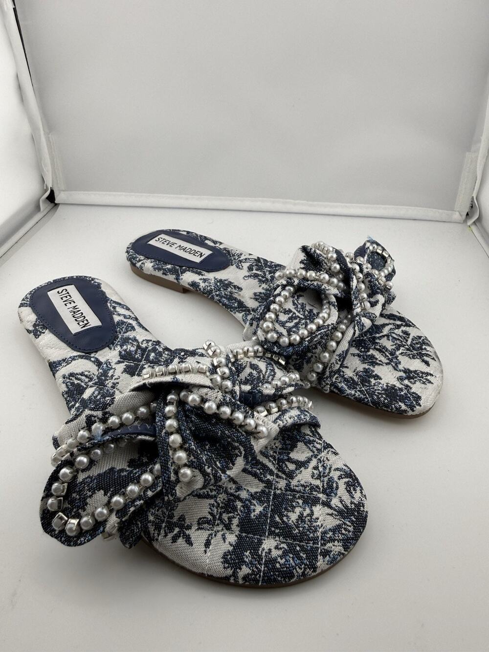 NWOB $120 Steve Madden Misha Blue Multi Floral Knotted Pearl Slide Size 6.5